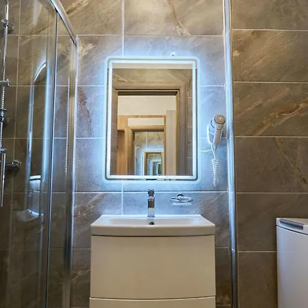 Fancy In N Pool Apartment *